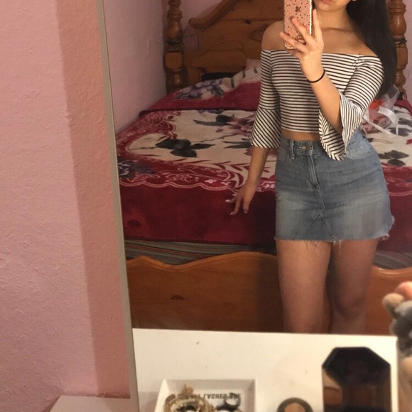 Black&White Striped Crop Top - Picture 3 of 3